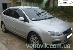 ford-focus-04-11-hb-sed-2