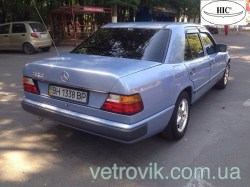 mercedes-e-klasse-124-sedan-2