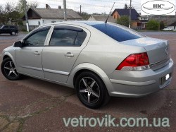 opel-astra-h-sedan-2