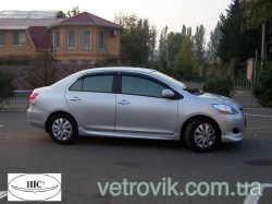 toyota_yaris-06-11-sedan-1